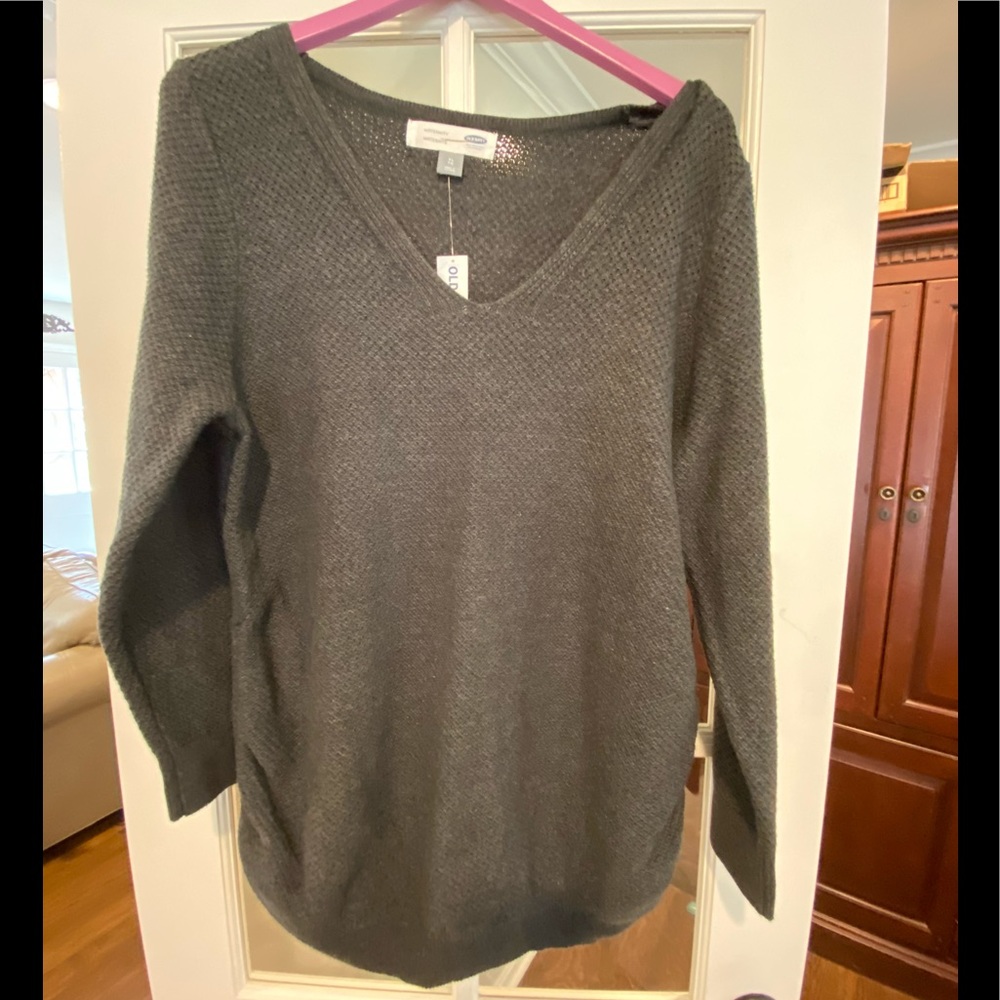 Old navy maternity sweater